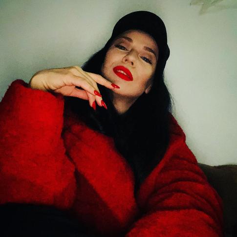 Певица Елка перехитрила всех