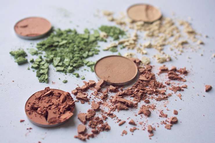 Дорогую пудру замени присыпкой