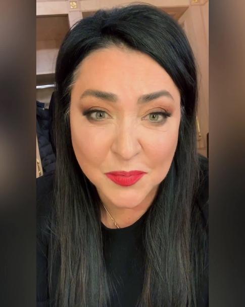 Лолита показала лицо без мейка