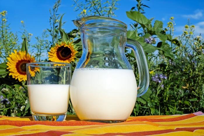 Молоко - основной источник кальция