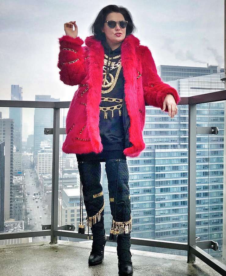 В наряде от Киркорова Нетребко стала похожа на самого певца