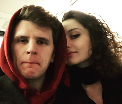 Экстрасенс рассказала о причине брака 18-летней дочери Любови Толкалиной