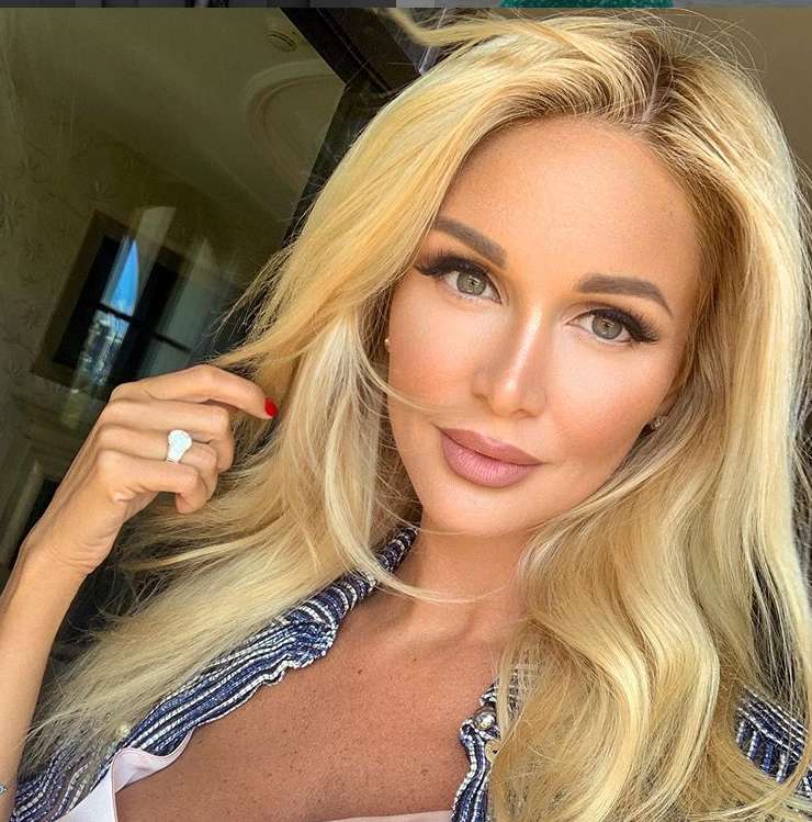 Виктория Лопырева