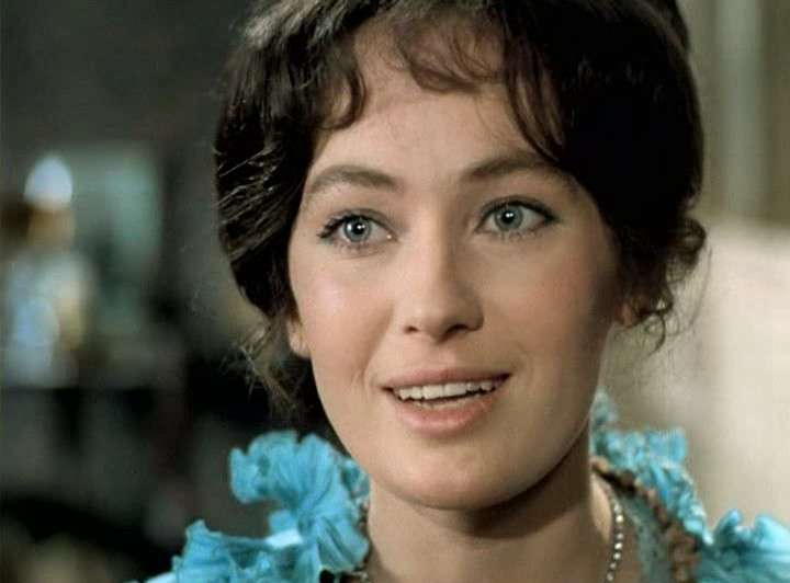 Лариса Гузеева в фильме "Бесприданница" Лариса Гузеева в фильме Бесприданница