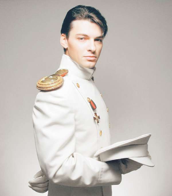 После роли барона Владимира Корфа в сериале «Бедная Настя» у актера появилось огромное множество поклонниц