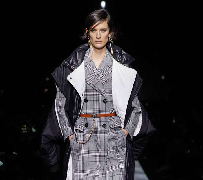 Удлиненные, чуть ли не в пол, дутые, с накладными карманами, спортивные и элегантные – пожалуй, сегодня это самая универсальная деталь гардероба