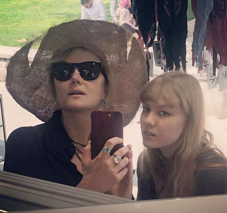 Рената Литвинова с дочерью