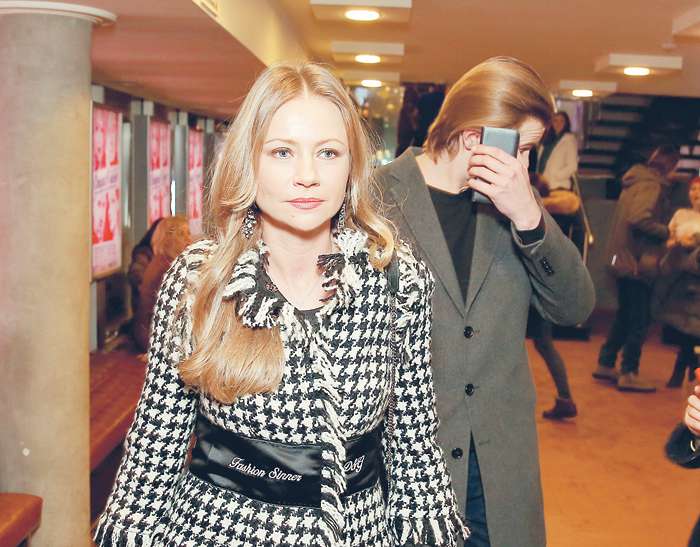 Мария Миронова со своим избранником, который обычно прячется от фотокамер
