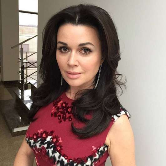 Анастасия Заворотнюк