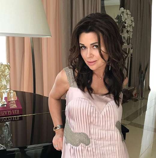 Анастасия Заворотнюк