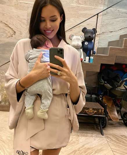 Анастасия Решетова с сыном Ратмиром