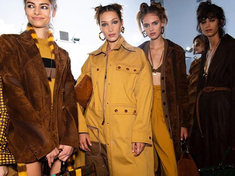 Тренды сезона: накладные карманы и искусственный мех