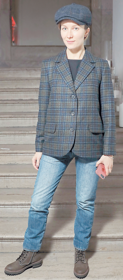 Кристина Казинская: отличный наряд для характерной роли