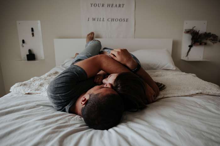 Спальня – место для интимной близости двух влюбленных, а никак не для выяснения отношений