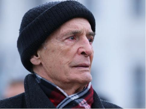 Василий Лановой не смог выйти на сцену из-за давления