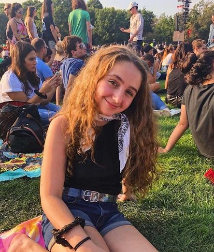 Умерла 13-летняя звезда фильма «Светская жизнь»