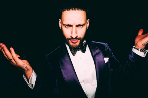 Леван Горозия сразился с сотрудником магазина в баскетбол