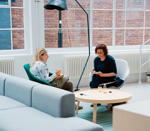 Зачем люди идут к психологам: как понять, что вам нужна помощь профессионала