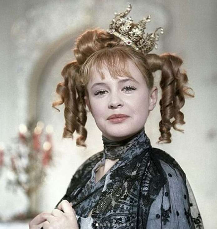 Марина Неёлова