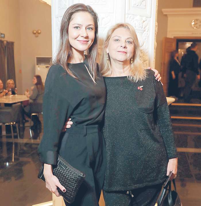 Елена Лядова с мамой