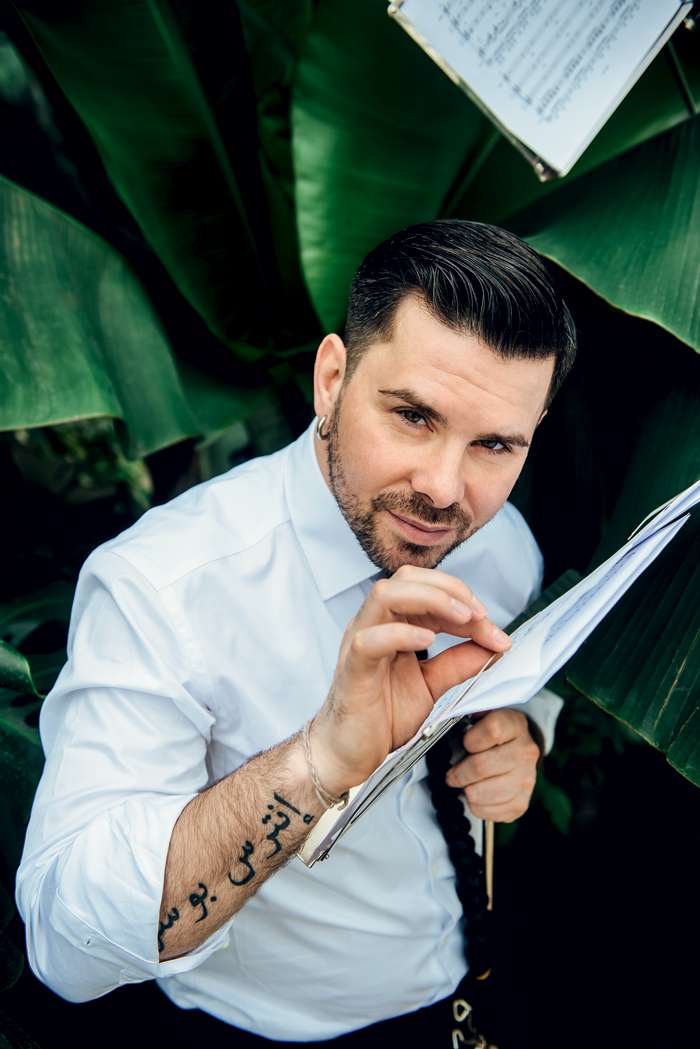 "Ее парень очень злился, разбил мне челюсть. Я ходил с шиной, полгода не мог играть на инструменте. Думал, все, конец роману с Ингой" Ее парень очень злился, разбил мне челюсть. Я ходил с шиной, полгода не мог играть на инструменте. Думал, все, конец роману с Ингой