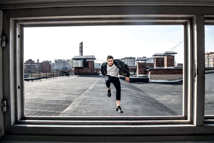 В юности у меня была ужасная кредитная история, которая довела меня до суда. Сейчас в долг не беру – ни у банка, ни у друзей