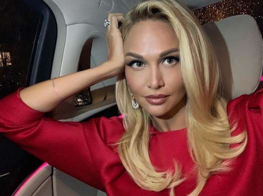 Виктория Лопырева