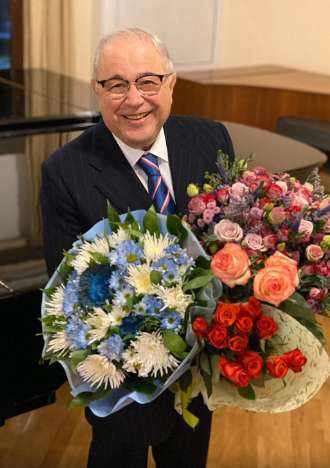 Евгений Петросян