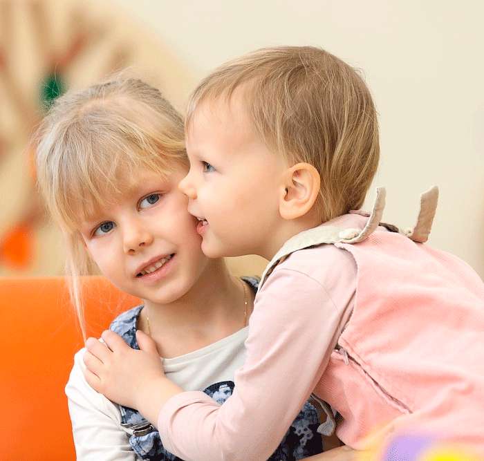 Дети хотят играть, а не взваливать на себя взрослые обязанности