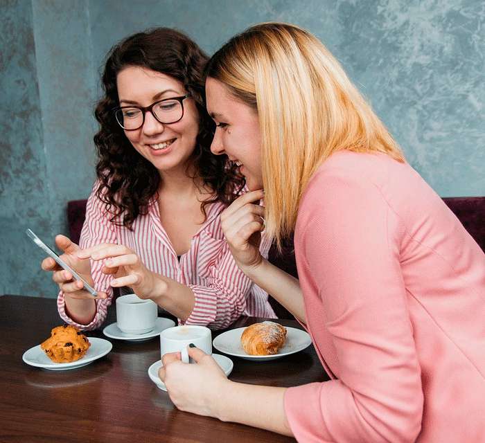 Мы очень зависимы от общественного мнения Мы очень зависимы от общественного мнения