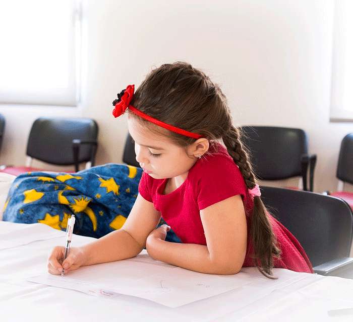 Ребенок может чувствовать себя одиноко с появлением в семье младшего