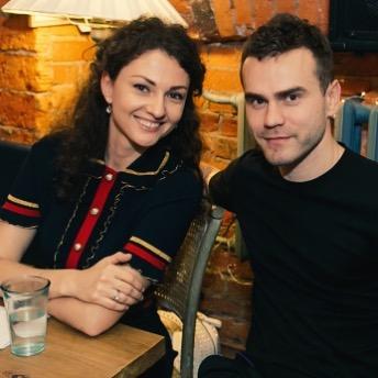 Жена Акинфеева показала фото в купальнике