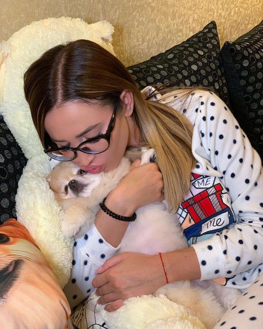 Ольга Бузова и собака Чека