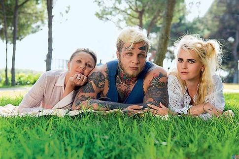 Сын Яковлевой продолжает эксперименты со своей внешностью