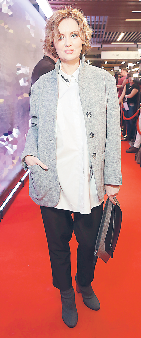 Елена Ксенофонтова: просто, актуально, с достоинством