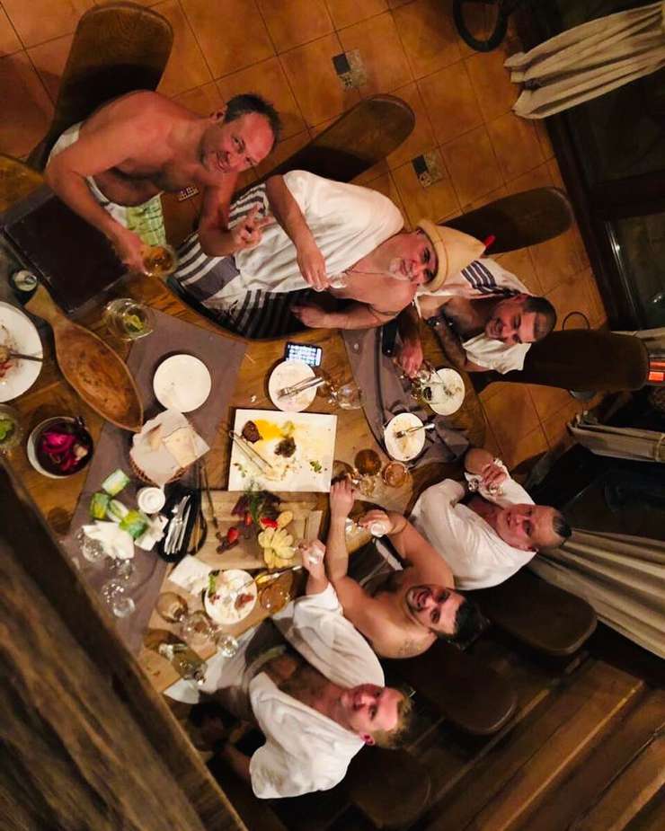 Валерий Меладзе в бане с друзьями