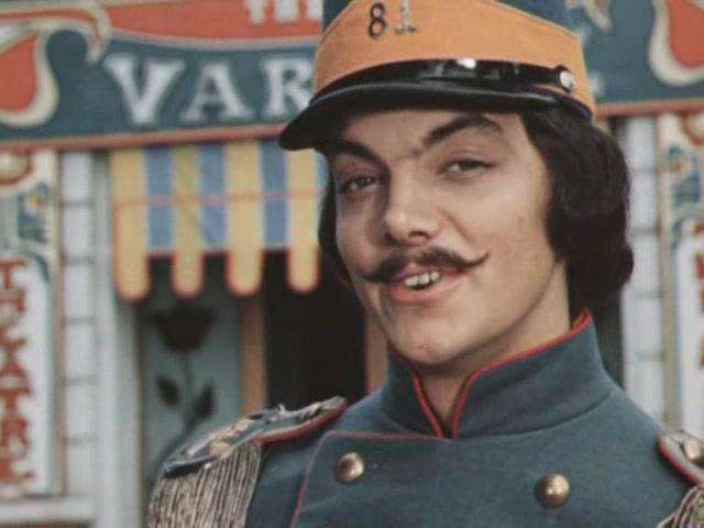 Лейтенант Шаплотро (Сергей Захаров)