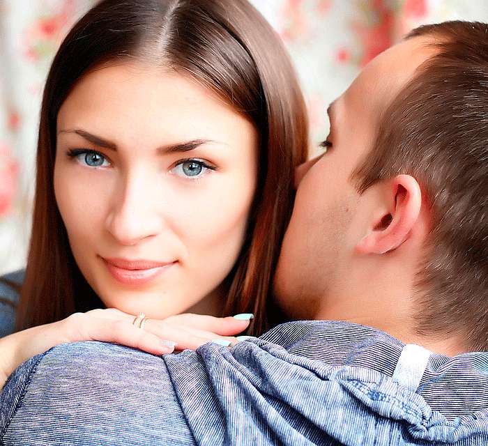 мужчине нужно более чутко относиться к изменениям в настроении женщины