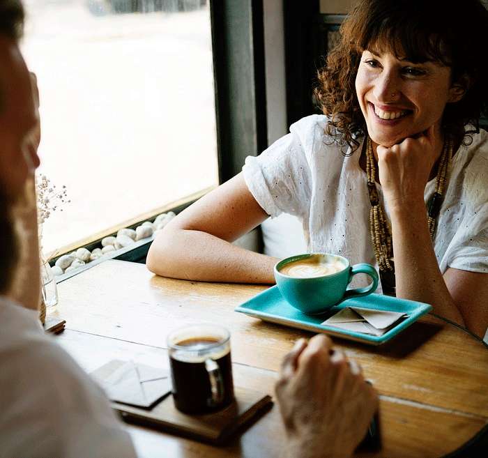еженедельные посиделки с друзьями могут сильно ударить по кошельку