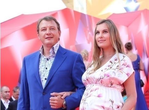 Башаров с супругой не явились на свой развод