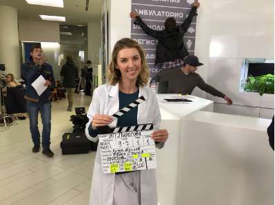 Алиса Феоктистова играет врача Алиса Феоктистова играет врача