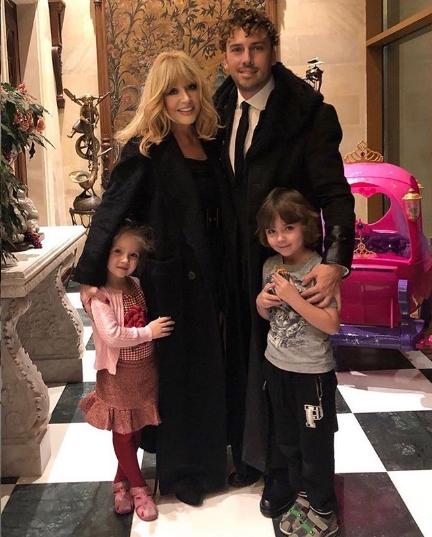 Дети Галкина и Пугачевой показали свои успехи в гимнастике