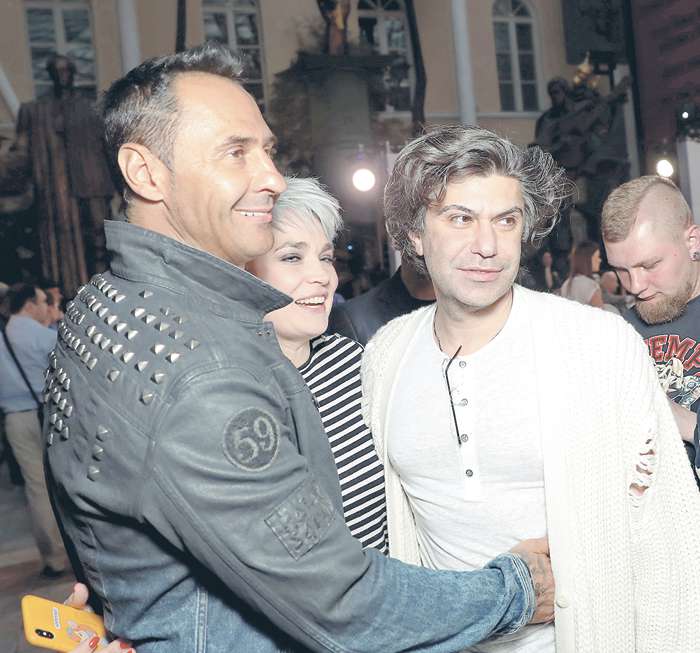 Стас Костюшкин с женой и Николай Цискаридзе Стас Костюшкин с женой и Николай Цискаридзе