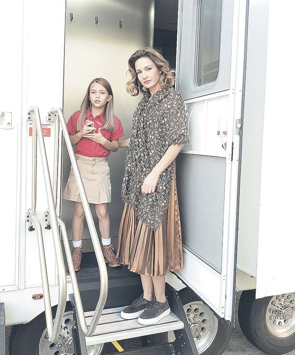 Девятилетняя Зоя, дочь Евгении и Валерия, снялась в популярном американском сериале «ОА». Однако родители не спешат делать из дочери профессиональную актрису