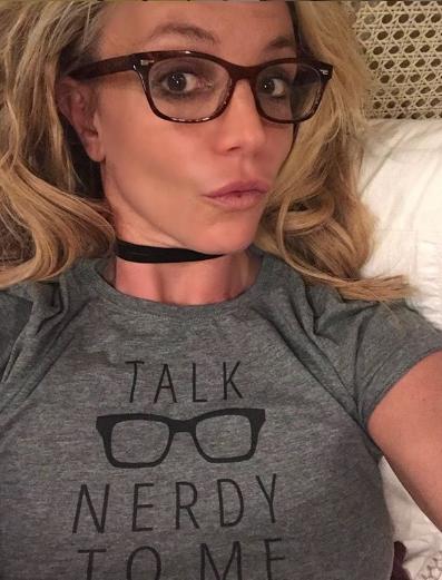 Поклонники требуют освободить Бритни Спирс из психбольницы