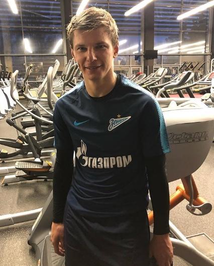 Аршавин вывел в свет новую пассию