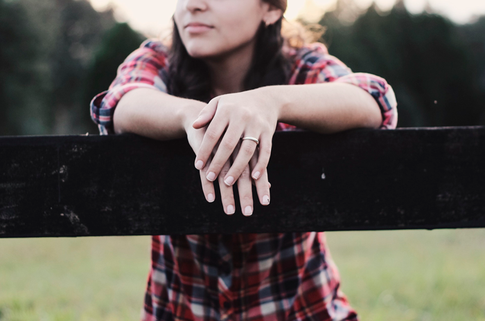 Как быстро привести в порядок руки после дачи