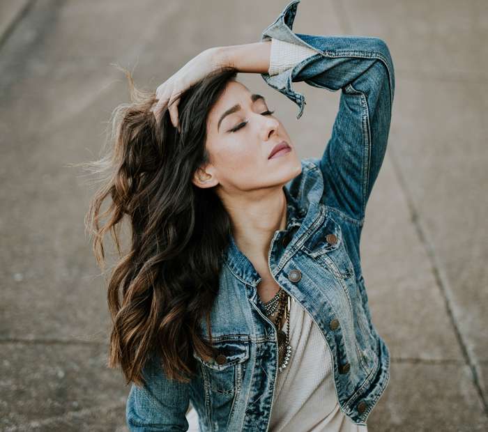 Как подтянуть овал лица?