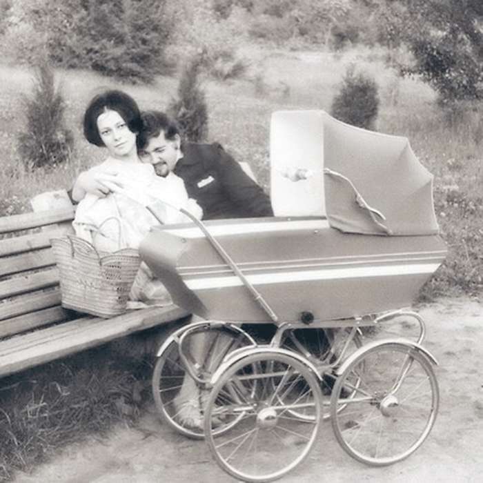 Юрий Варум и его супруга на прогулке с маленькой Машей, которую ждет большое будущее