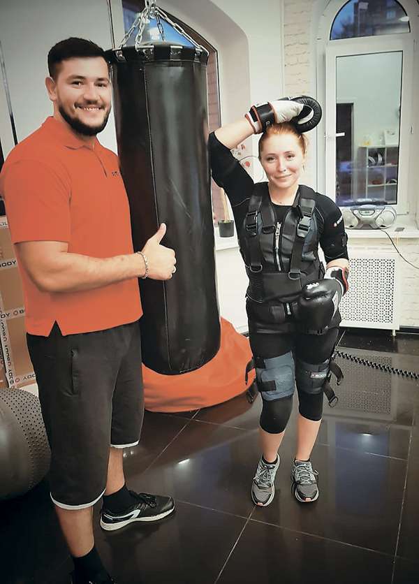 Анастасия не считает себя спортсменкой, но тем не менее хорошо знакома с разными видами фитнеса